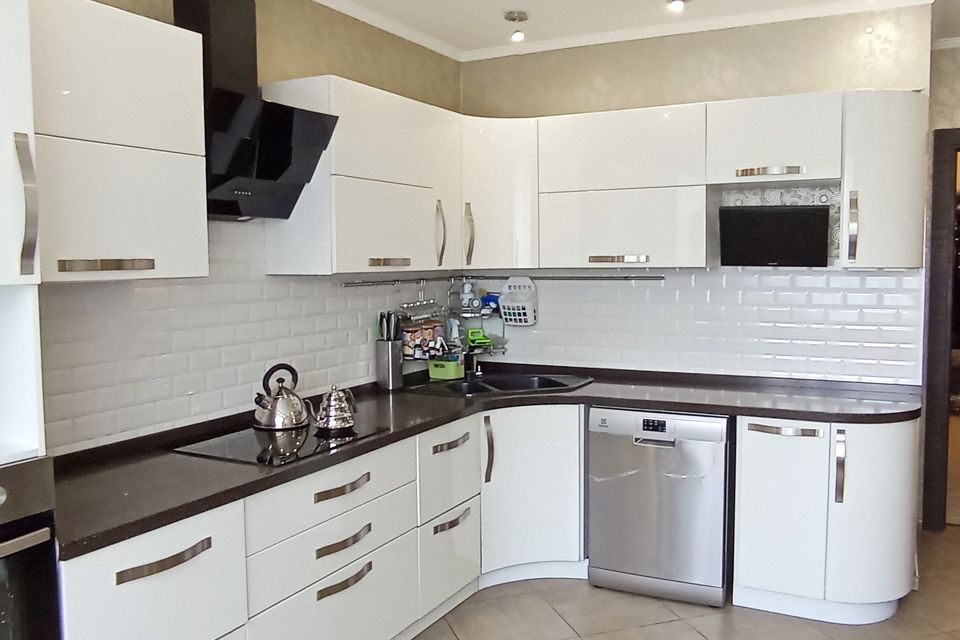 Продаётся 2-комнатная квартира, 84 м²