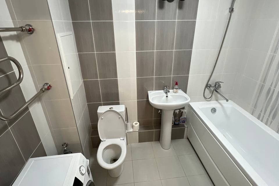 Сдаётся 1-комнатная квартира, 42.8 м²