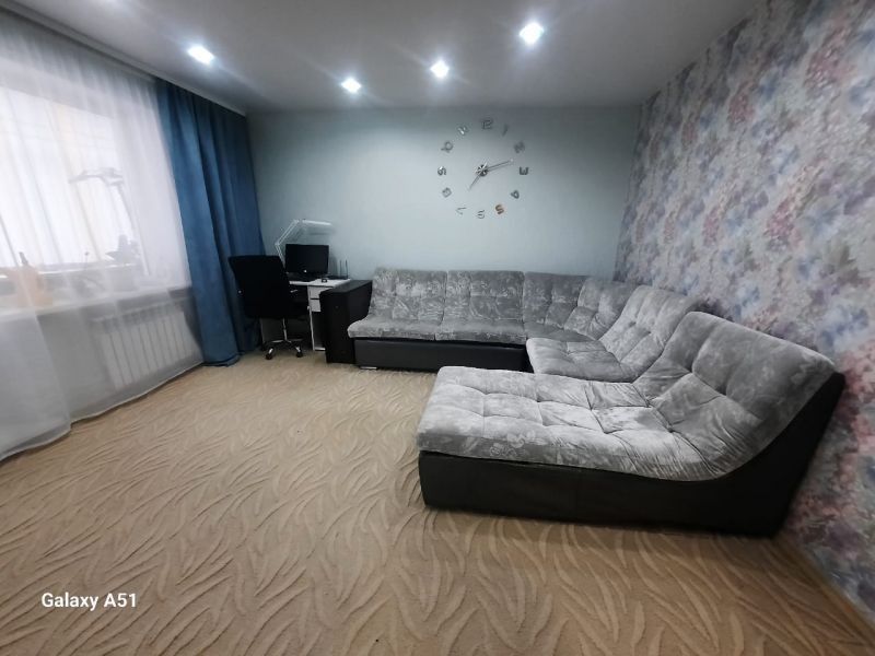 Продаётся 4-комнатная квартира, 73.6 м²