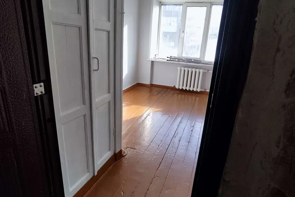 Продаётся комната в 4-комн. квартире, 18 м²