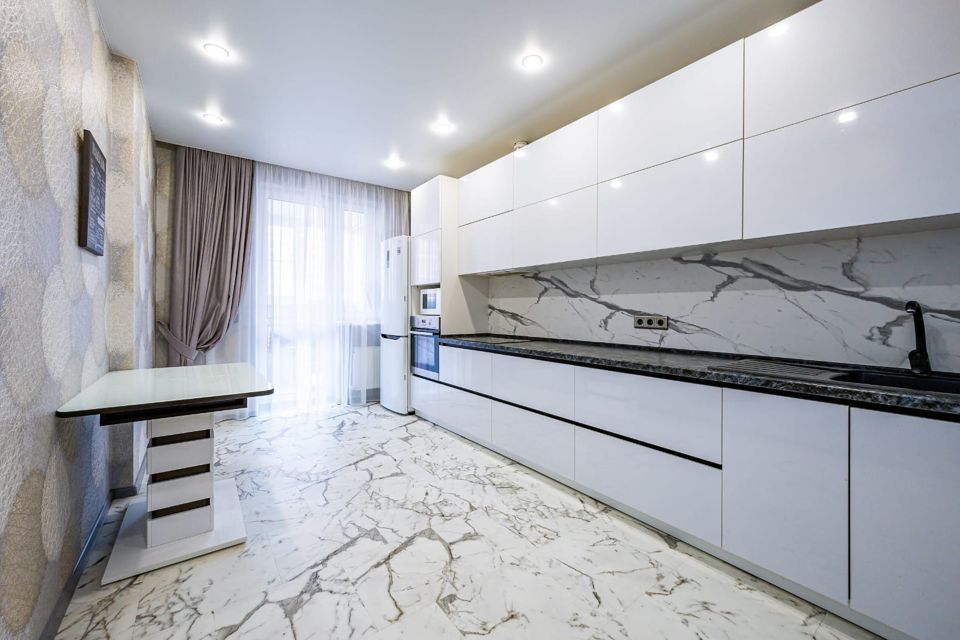 Продаётся 3-комнатная квартира, 90 м²