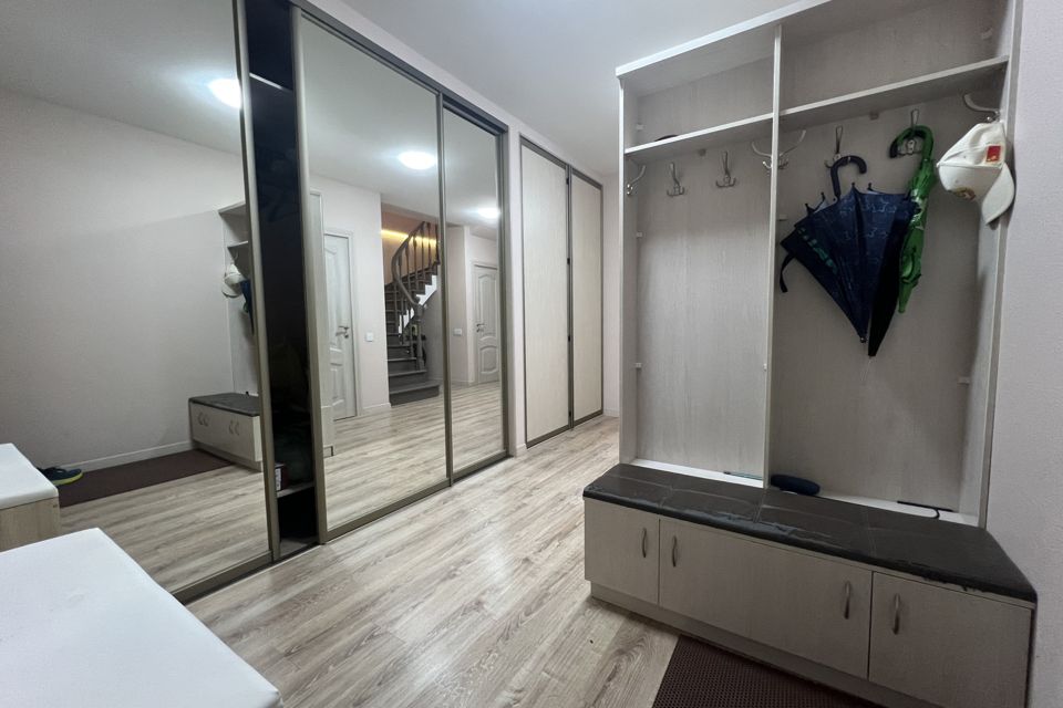 Продаётся 5-комнатная квартира, 168.2 м²