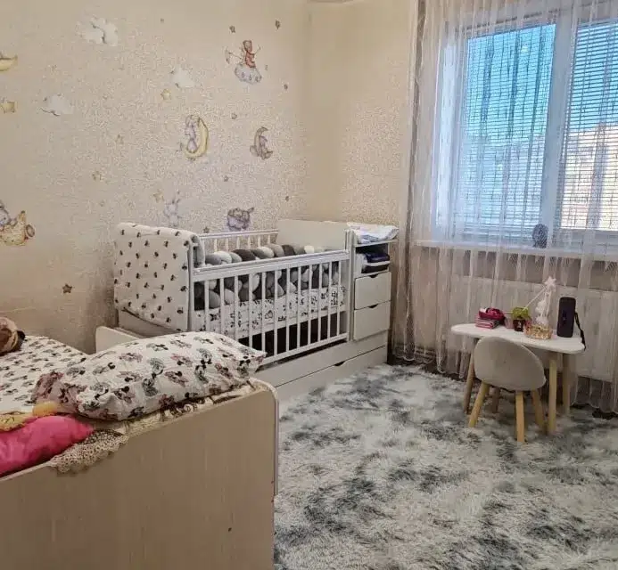 Продаётся 4-комнатная квартира, 84.5 м²
