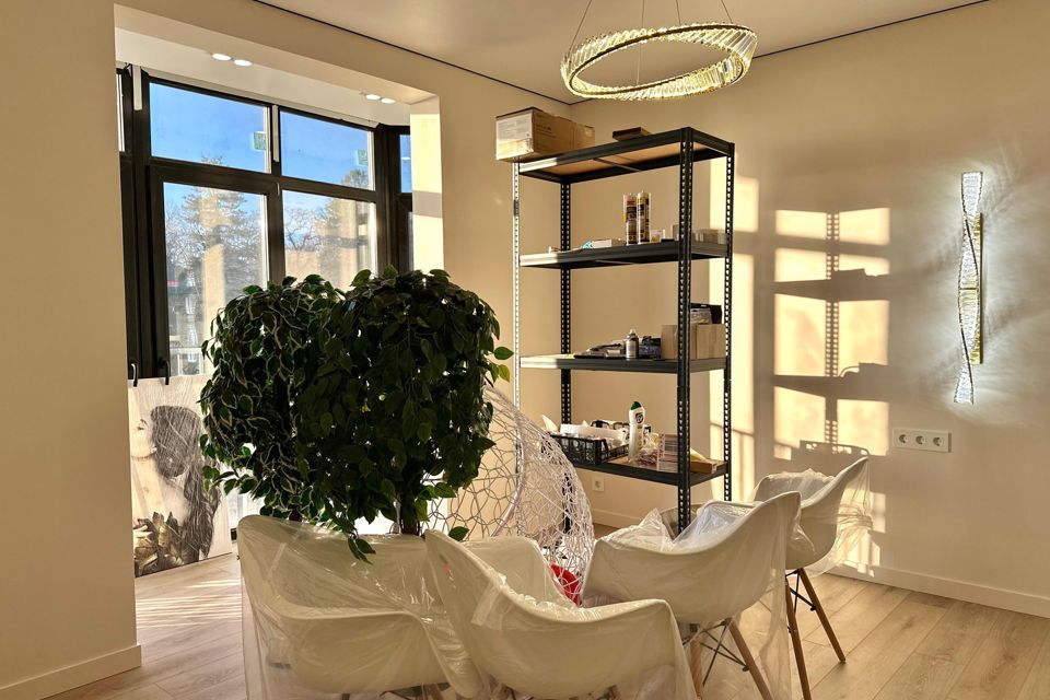 Продаётся 3-комнатная квартира, 120 м²