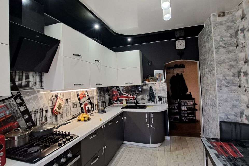 Продаётся 3-комнатная квартира, 68.6 м²