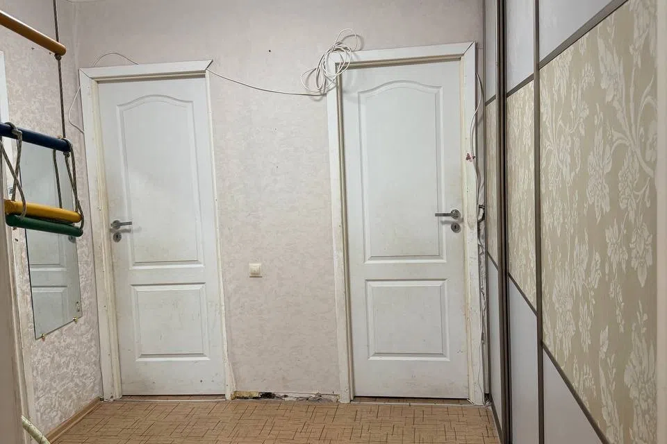 Продаётся 3-комнатная квартира, 714 м²