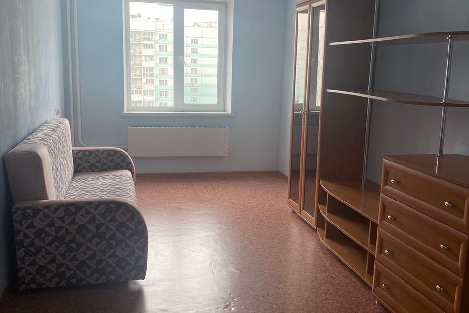 Продаётся 1-комнатная квартира, 42 м²