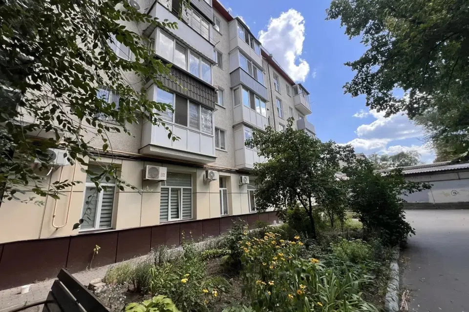 Продаётся 3-комнатная квартира, 55.4 м²