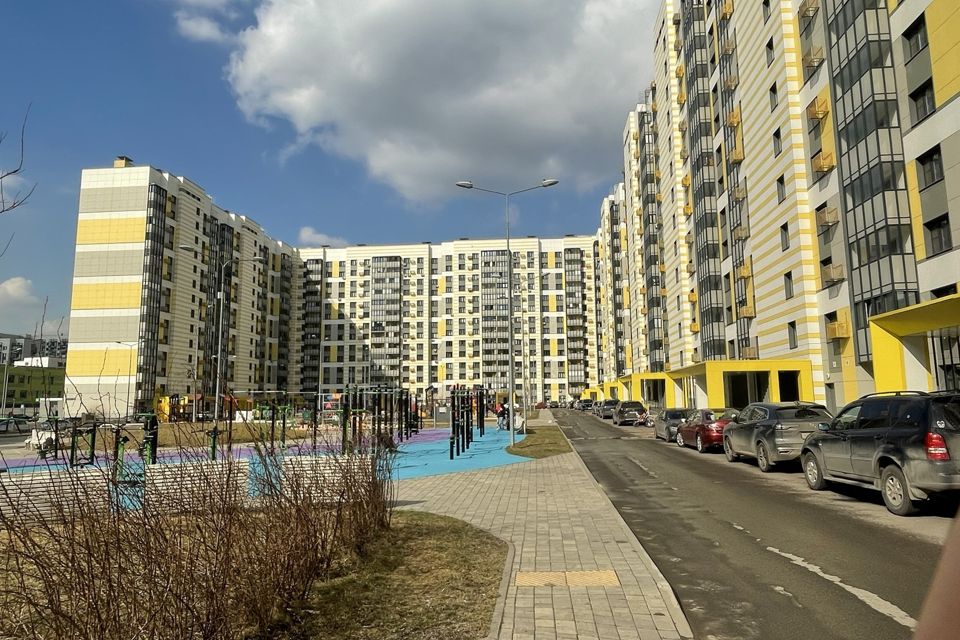 Продаётся 1-комнатная квартира, 43 м²