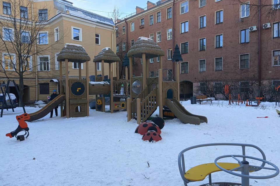 Продаётся комната в 5-комн. квартире, 17 м²