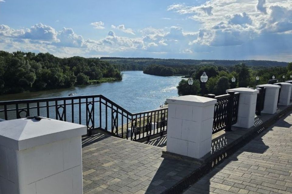 Продаётся 4-комнатная квартира, 100 м²