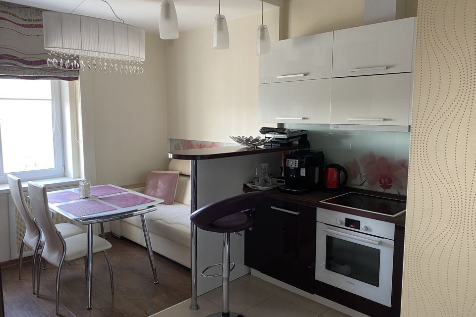 Продаётся 3-комнатная квартира, 75.7 м²