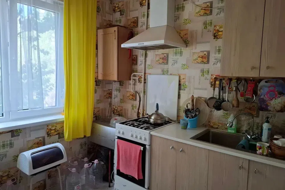 Продаётся 4-комнатная квартира, 80 м²