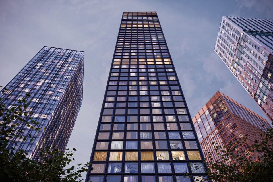 Продаётся 4-комнатная квартира, 154.9 м²