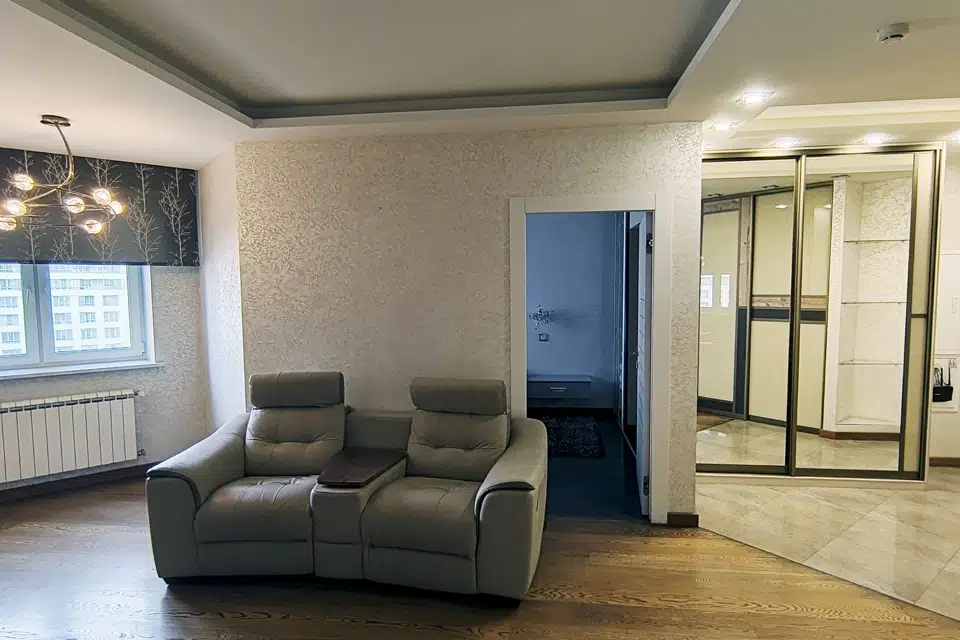Продаётся 3-комнатная квартира, 111 м²