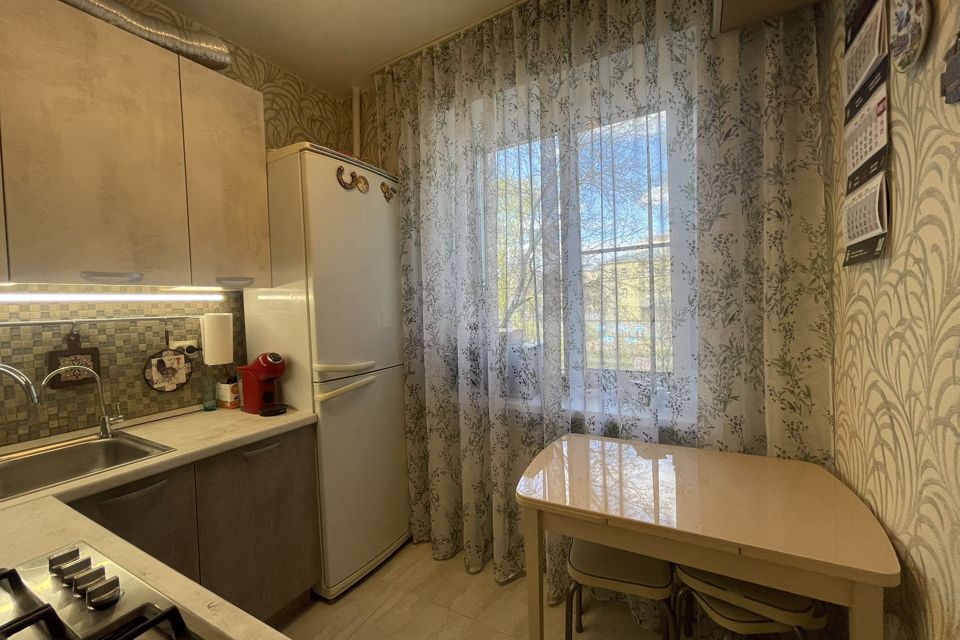 Продаётся 3-комнатная квартира, 55.5 м²