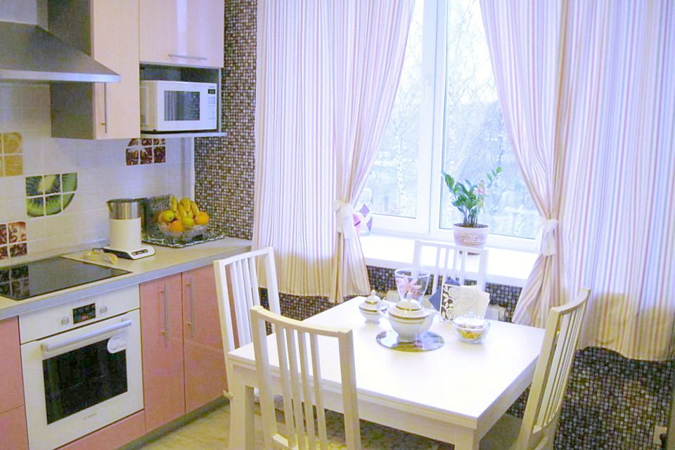 Продаётся 1-комнатная квартира, 46.6 м²