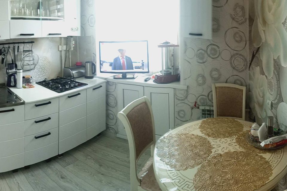 Продаётся 4-комнатная квартира, 60.1 м²