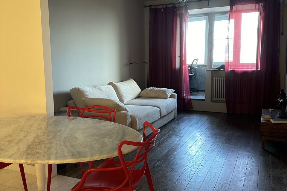 Продаётся 1-комнатная квартира, 53.1 м²