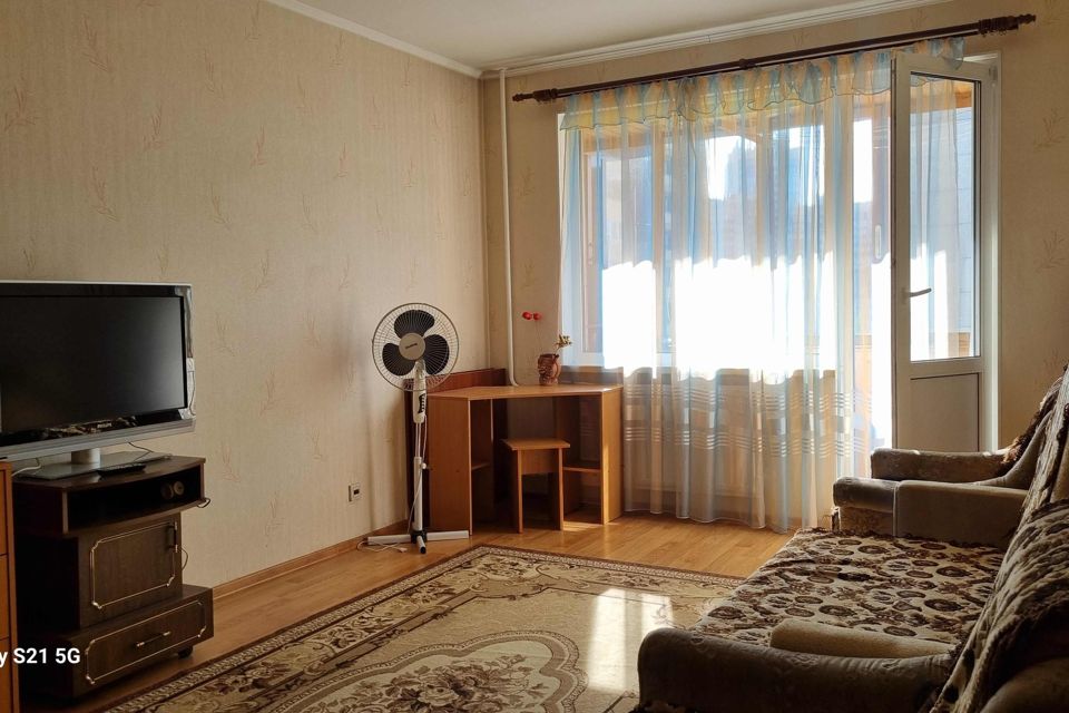 Сдаётся 1-комнатная квартира, 42.2 м²