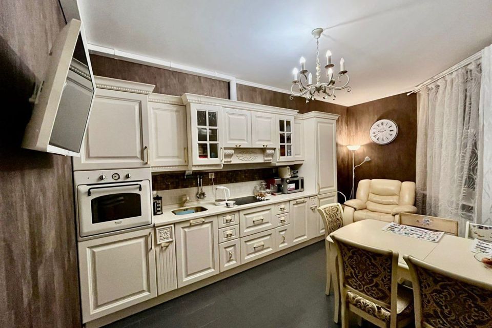 Продаётся 2-комнатная квартира, 72.2 м²