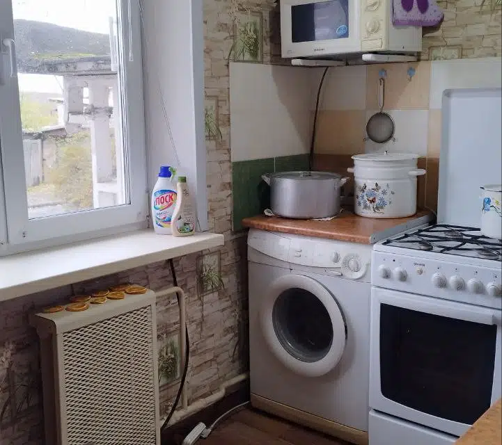 Продаётся 4-комнатная квартира, 64 м²