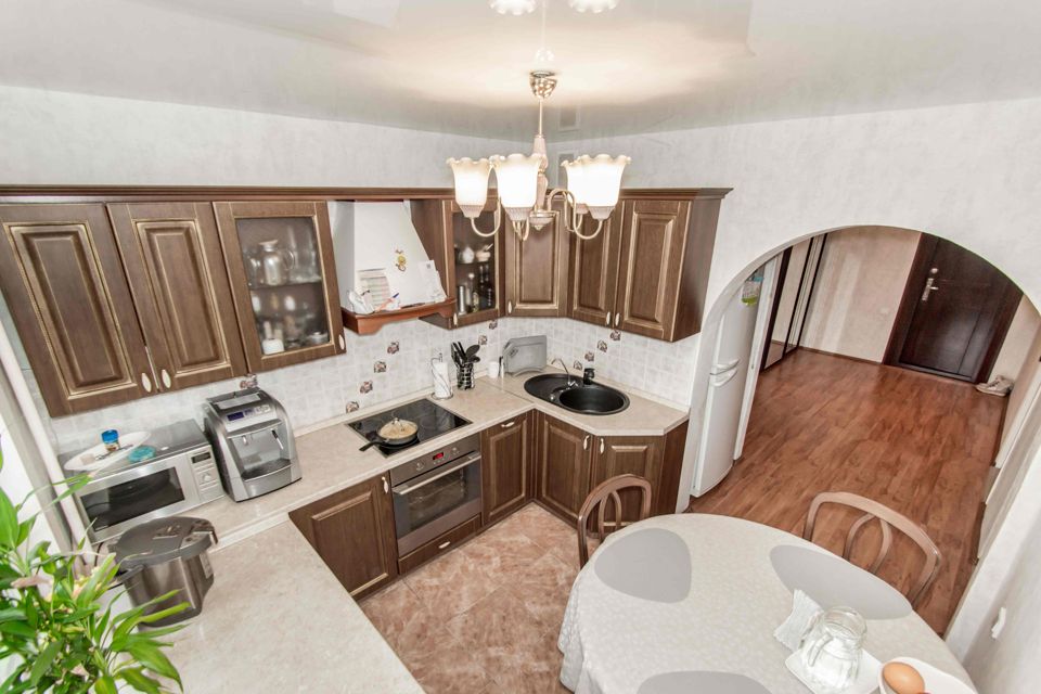 Продаётся 4-комнатная квартира, 82.6 м²