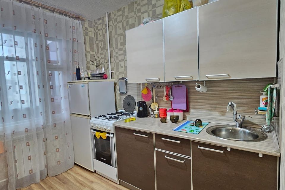 Продаётся 3-комнатная квартира, 63.4 м²