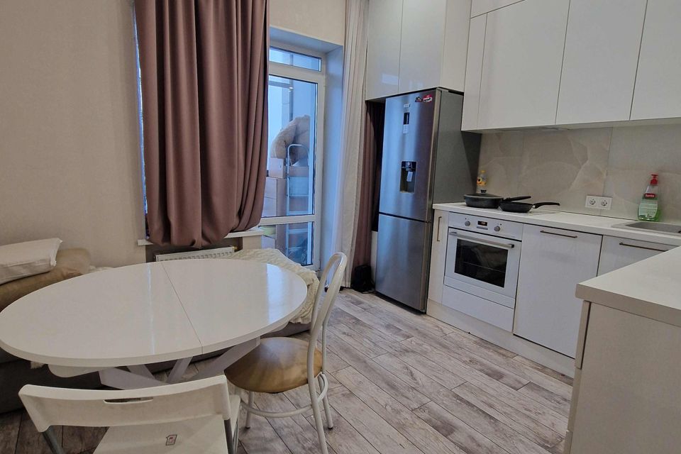 Продаётся 1-комнатная квартира, 35.6 м²