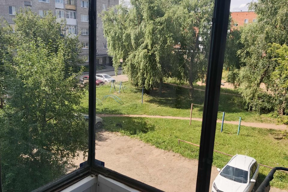 Продаётся 2-комнатная квартира, 49.6 м²