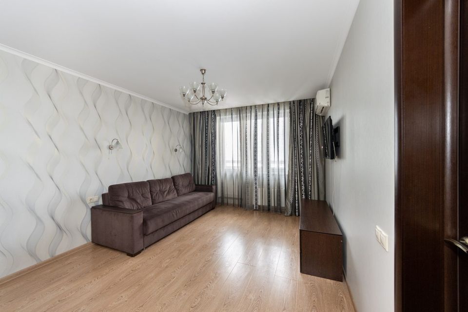 Продаётся 1-комнатная квартира, 38 м²