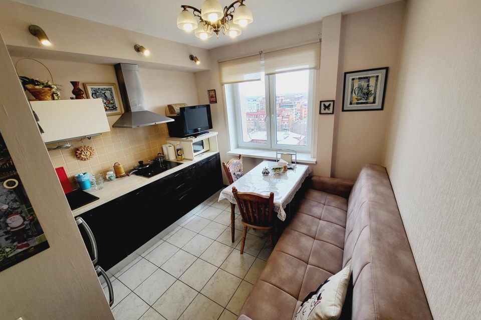 Продаётся 1-комнатная квартира, 42.4 м²