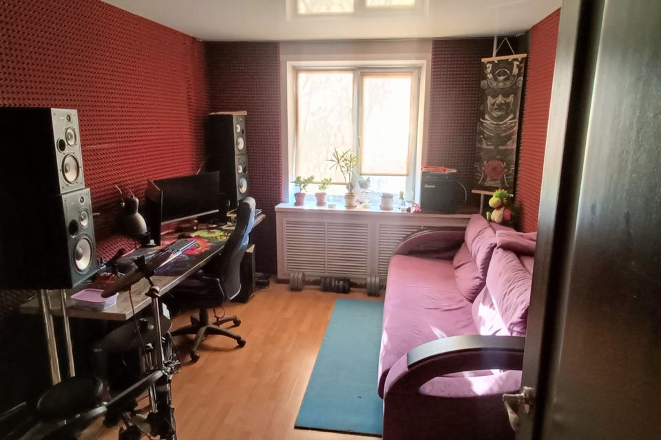 Продаётся 3-комнатная квартира, 60.5 м²