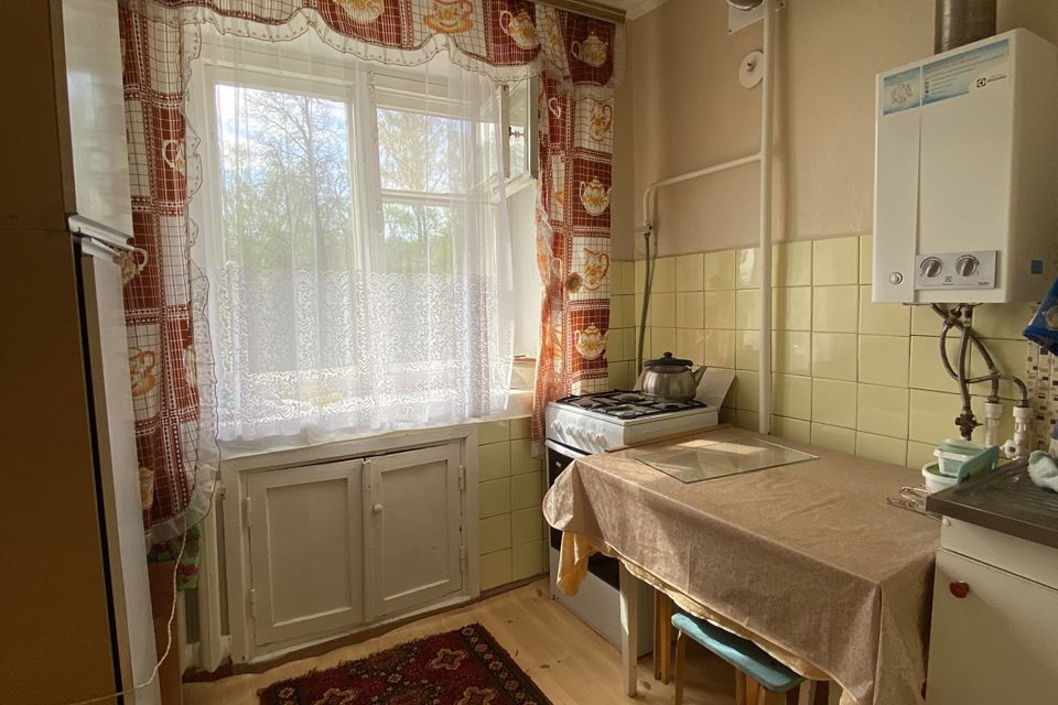 Продаётся 3-комнатная квартира, 50.2 м²