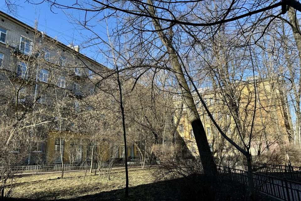 Продаётся 3-комнатная квартира, 55.9 м²