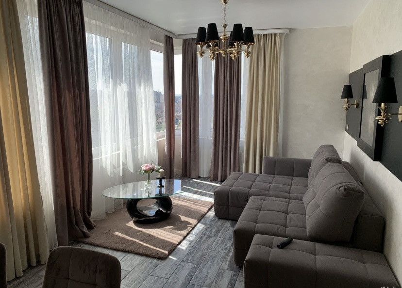 Сдаётся 1-комнатная квартира, 55 м²