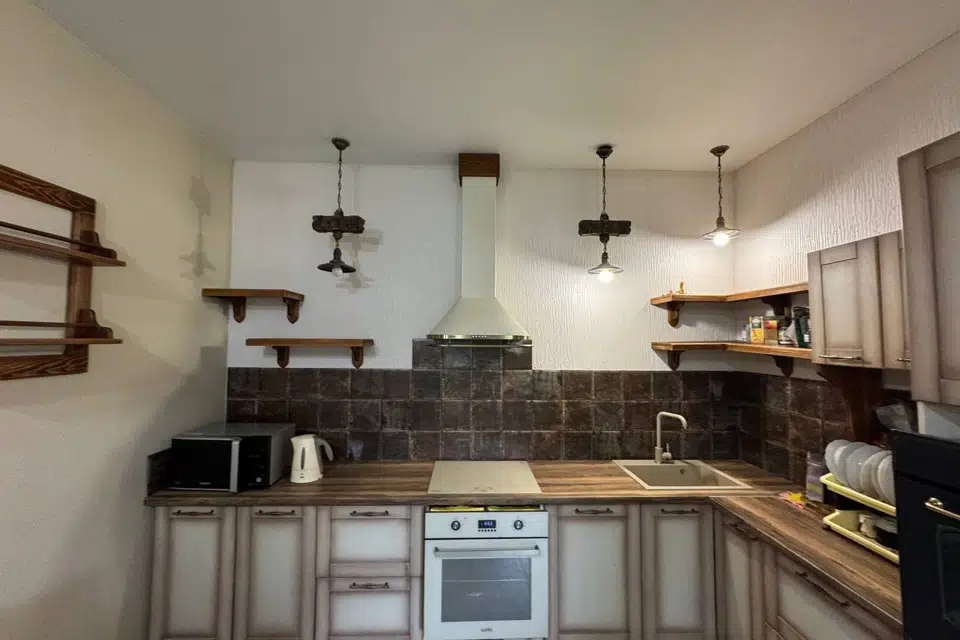 Продаётся 2-этажный дом, 199.7 м²