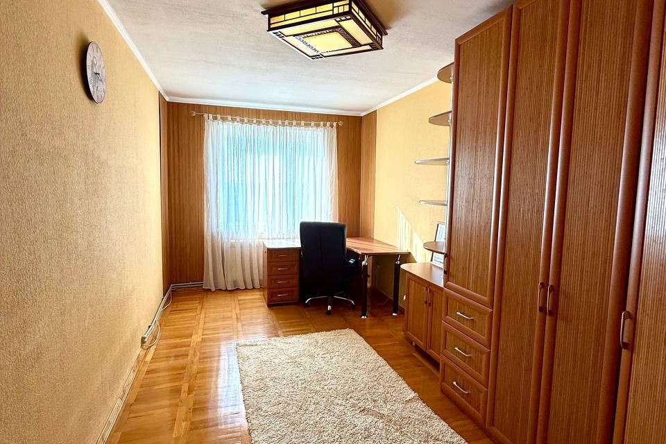 Продаётся 4-комнатная квартира, 85.8 м²