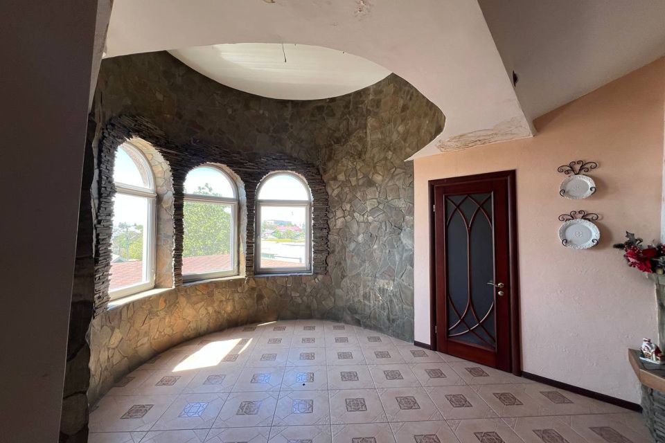 Продаётся 2-этажный дом, 329 м²