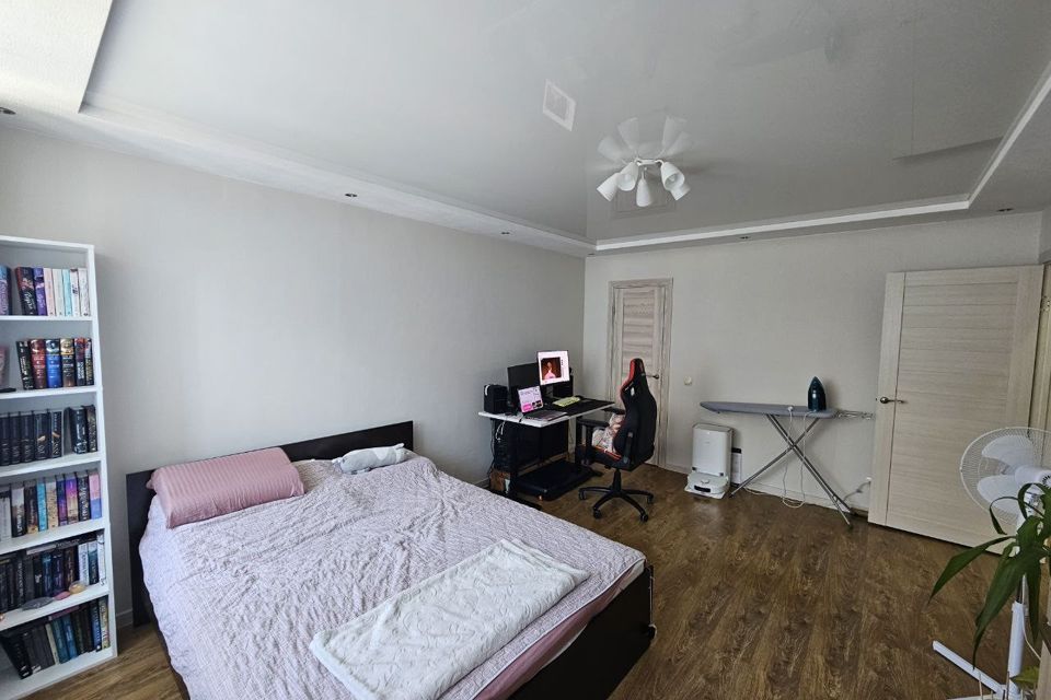 Продаётся 1-комнатная квартира, 43.2 м²
