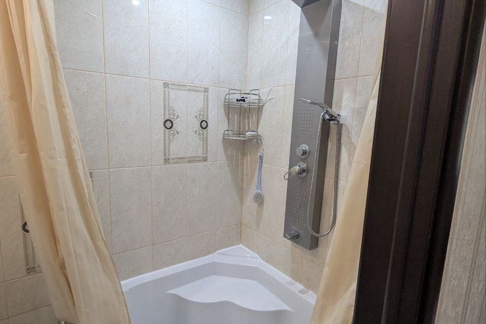 Сдаётся 1-комнатная квартира, 42 м²
