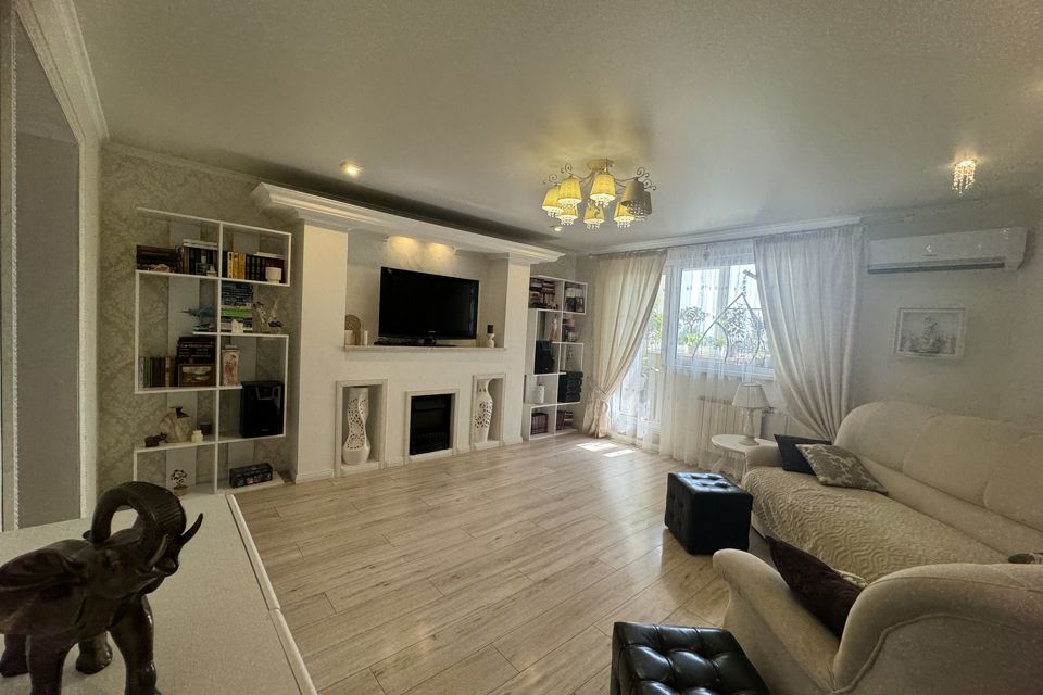 Продаётся 4-комнатная квартира, 84 м²