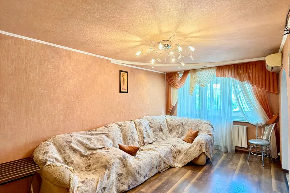 Продаётся 3-комнатная квартира, 57.1 м²