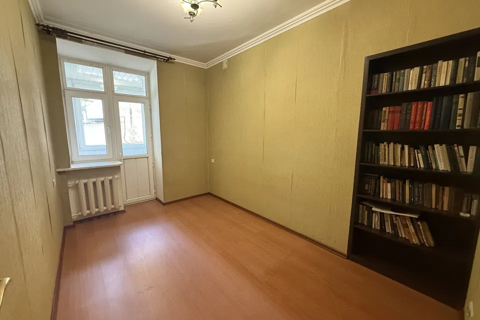 Продаётся 3-комнатная квартира, 70.6 м²