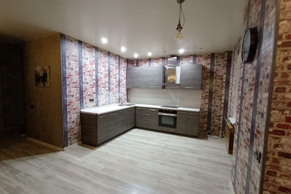 Продаётся 3-комнатная квартира, 80 м²