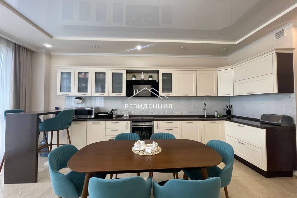 Продаётся 3-комнатная квартира, 99.8 м²