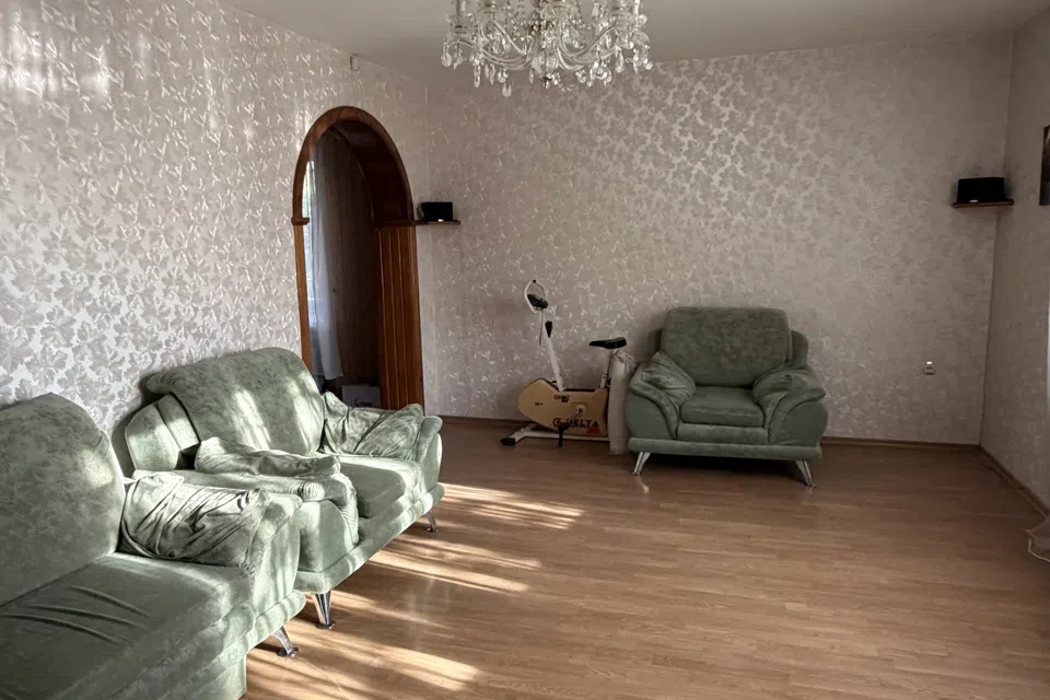 Продаётся 2-этажный дом, 286 м²