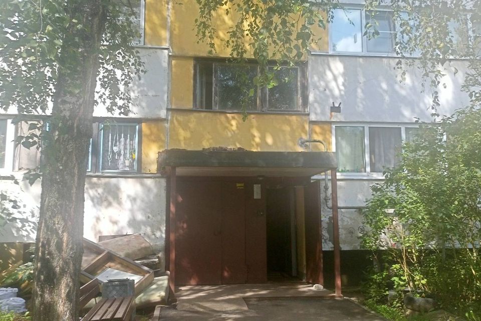 Продаётся 2 комнаты в 3-комн. квартире, 32 м²