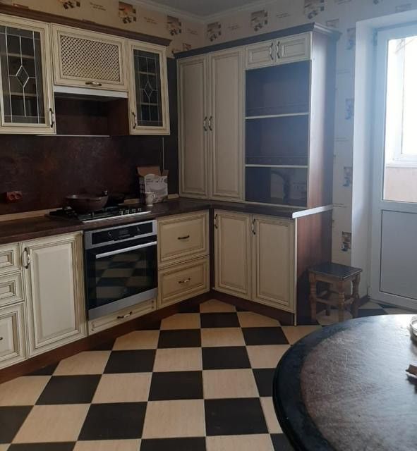 Сдаётся 2-комнатная квартира, 70 м²