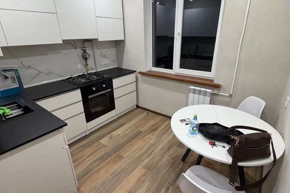 Продаётся 1-комнатная квартира, 37 м²